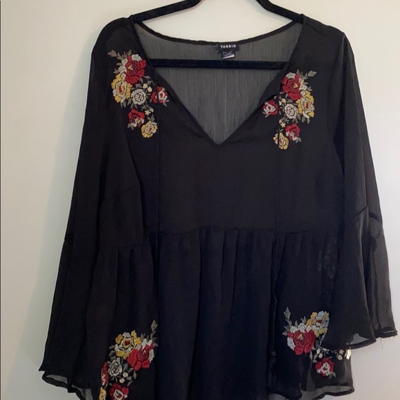 Torrid embroidered sheer top with tassels - Picture 3 of 4
